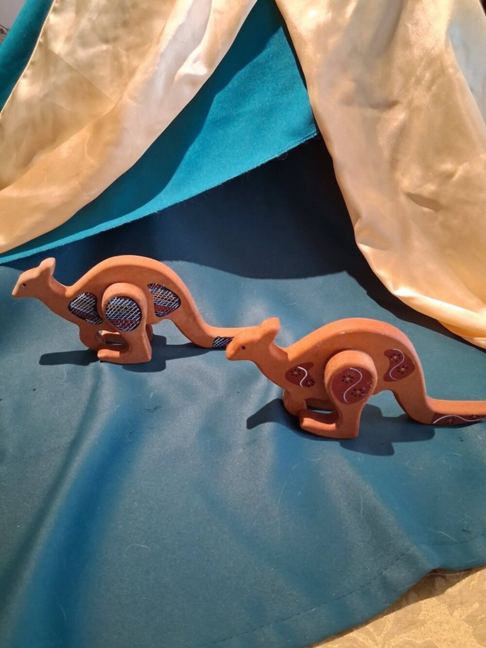 Vintage Australian Aboriginal-style hand-painted wooden kangaroo figurines toys